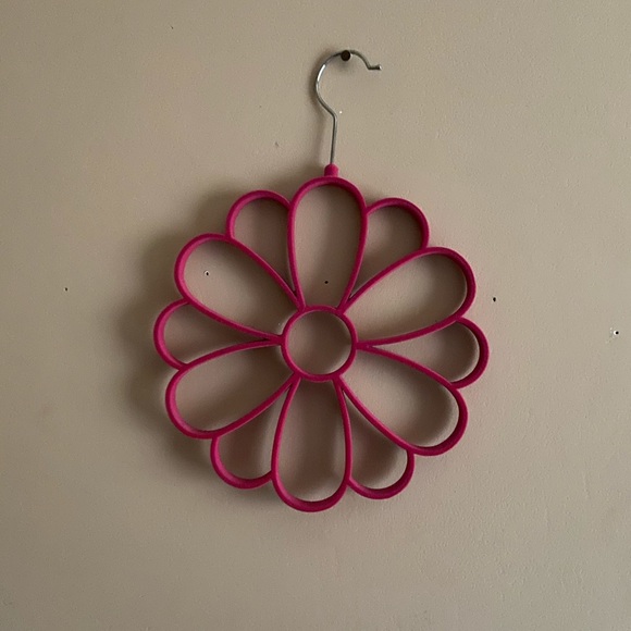 Pink Flower Scarf Holder - Picture 3 of 5